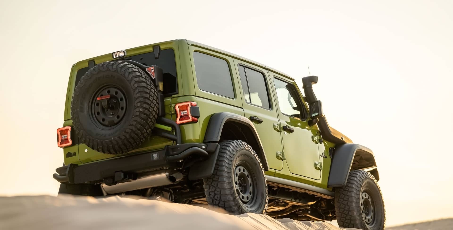 Jeep JL Wrangler Rear Bumper with RX Tire Carrier | AEV