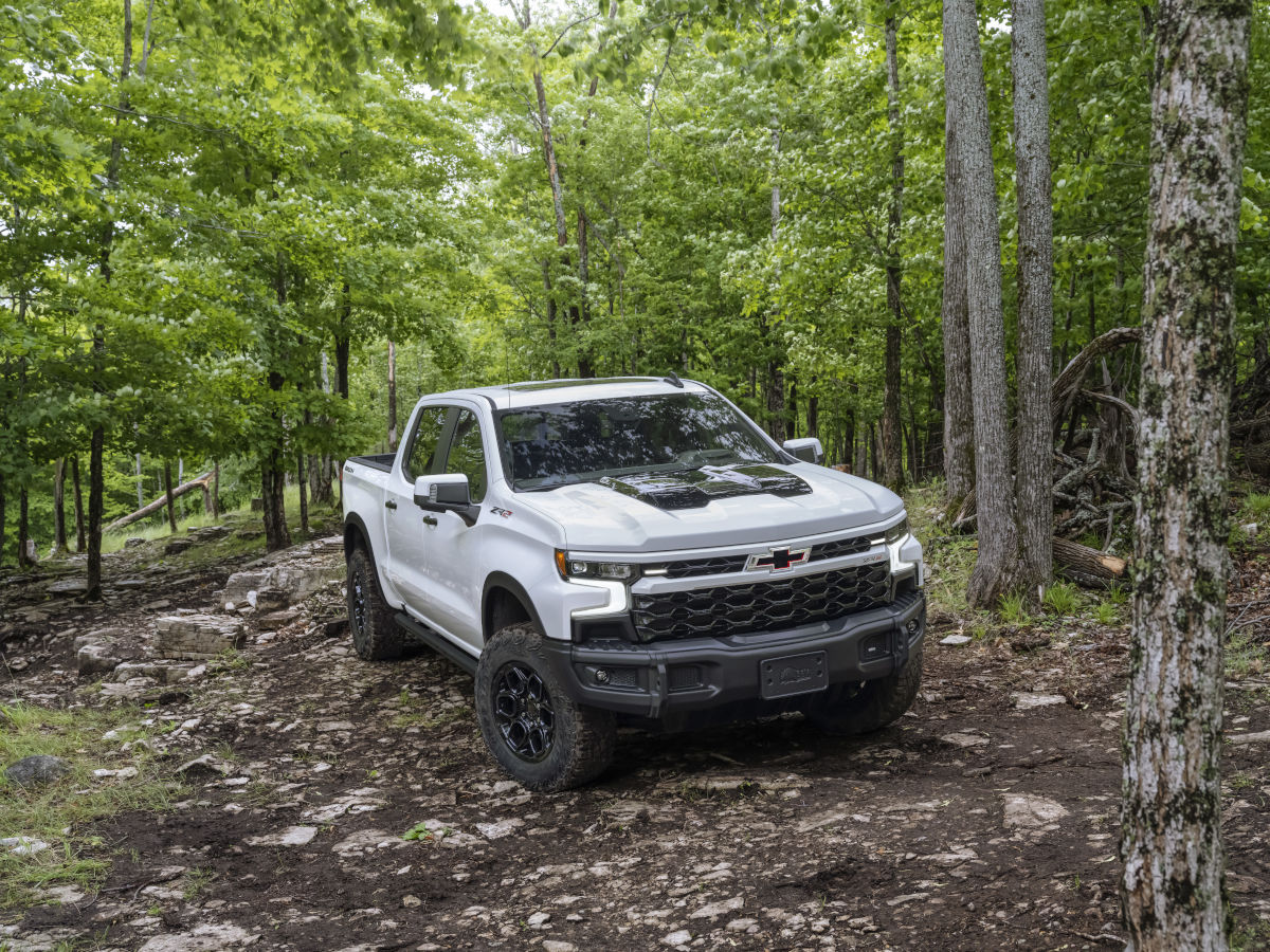 2023 Chevrolet Silverado ZR2 Bison